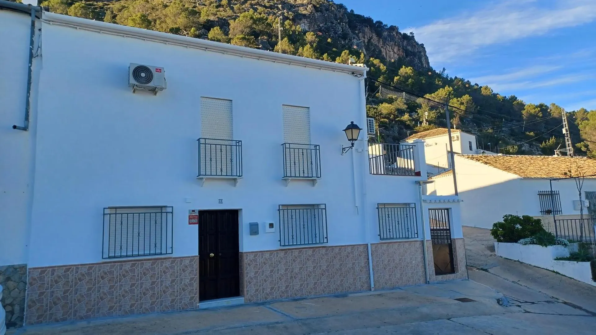Casa Manuela. Algodonales contacts